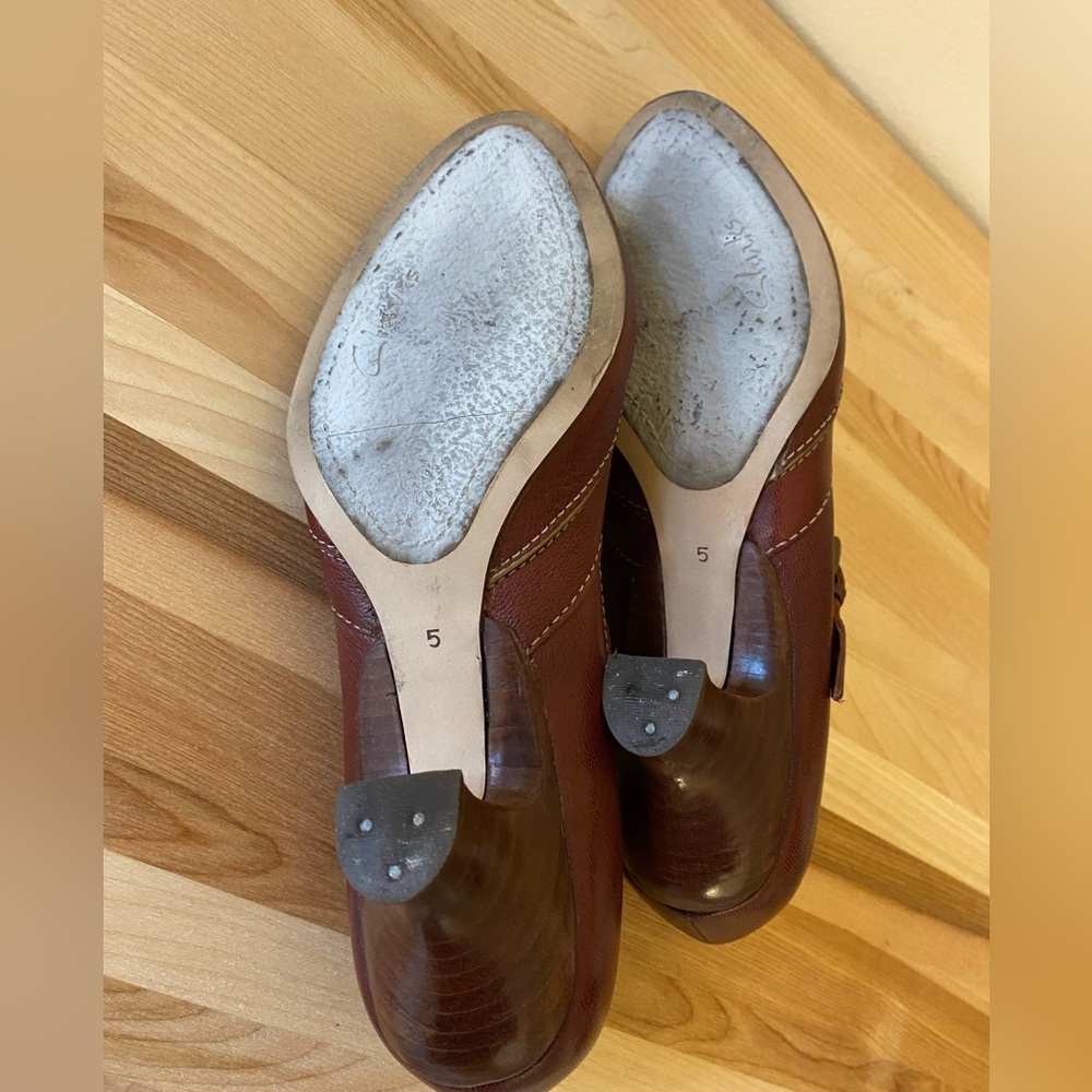 Clarks Burgundy Leather Mary Jane’s Size 5 - Picture 4 of 5